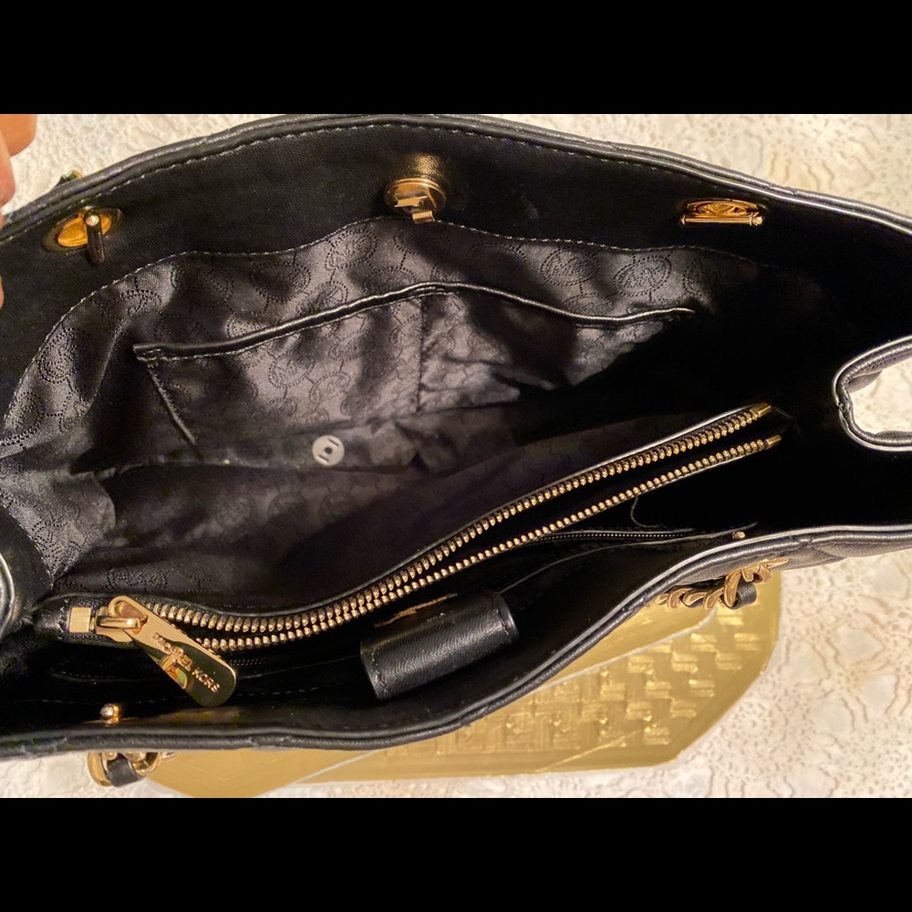 Michael Kors Shoulder Bag! #MK - Picture 3 of 4
